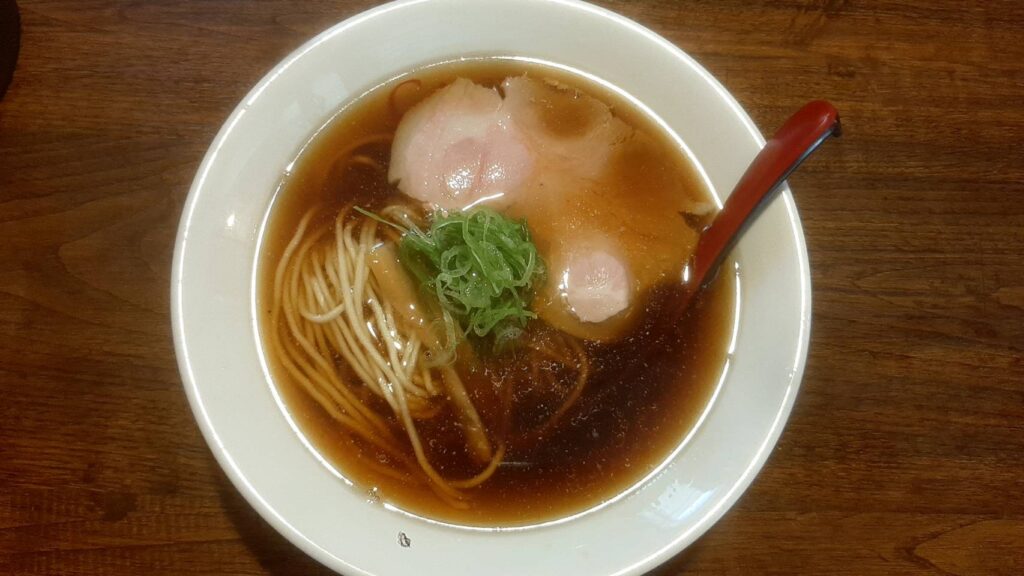 中華そば カリフォルニア醤油煮干しそば