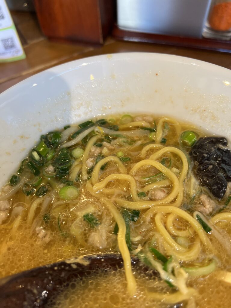 Shinのラーメン麺のアップの写真