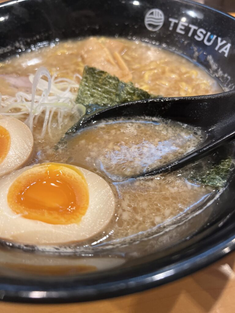 ラーメンのスープ札幌てつや美園店